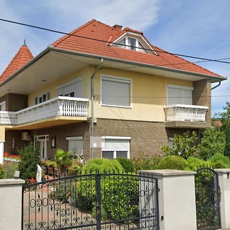 Ferienwohnung Sarga-Kek Haz Vonyarcvashegy Exterior foto