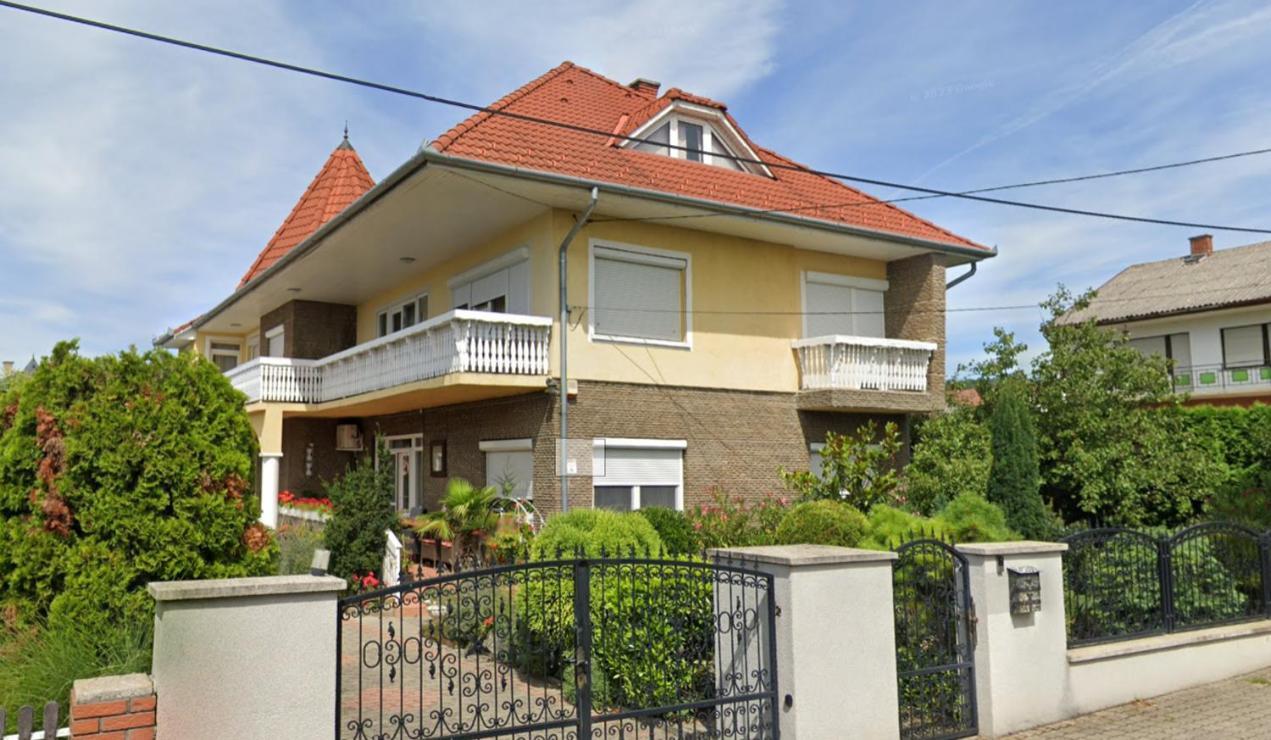 Ferienwohnung Sarga-Kek Haz Vonyarcvashegy Exterior foto